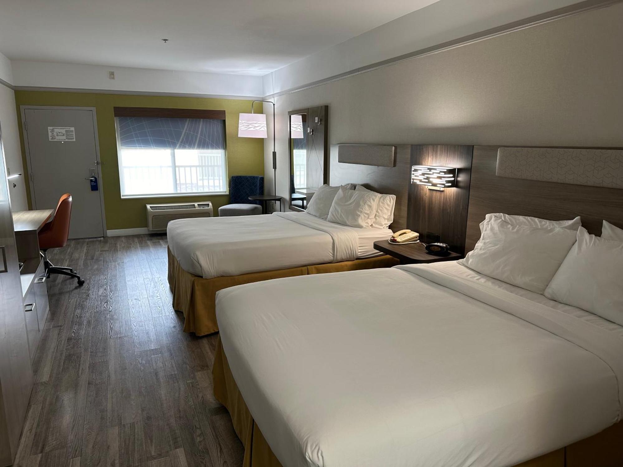 Holiday Inn Express Hotel & Suites San Dimas By Ihg Esterno foto